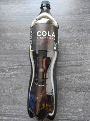 cola1.jpg